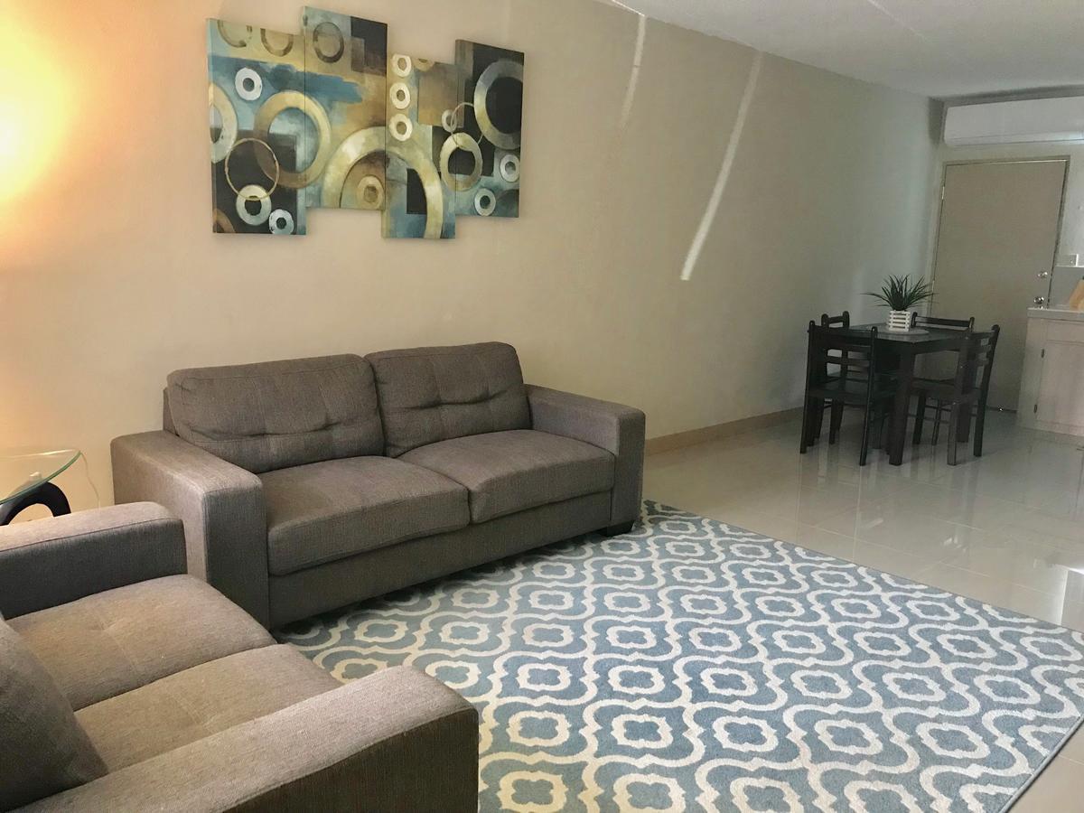 1 Bedroom / 1 Bath . Private Apt. Free Wifi, Interent & Parking Sinajana Exterior foto