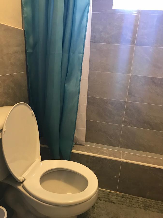 1 Bedroom / 1 Bath . Private Apt. Free Wifi, Interent & Parking Sinajana Exterior foto