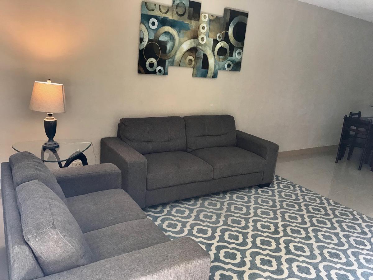 1 Bedroom / 1 Bath . Private Apt. Free Wifi, Interent & Parking Sinajana Exterior foto